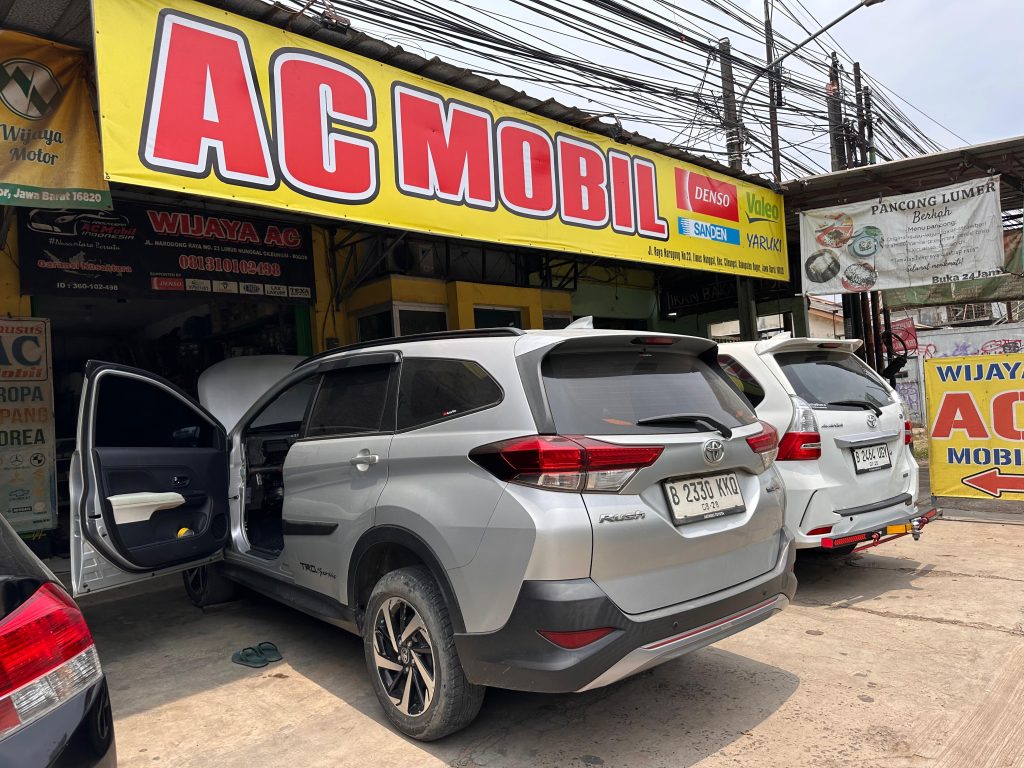 Isi Freon AC Mobil Curugmekar